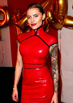 Sophia Thomalla nude - Da muss Mann durch
