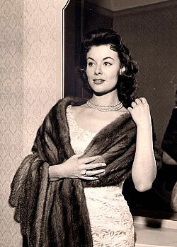 Anne Heywood Nude Sex Scene On ScandalPlanet.Com