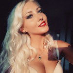 Ass to Mouth Gruppensex in Berlin mit Blonde und Latina Milf