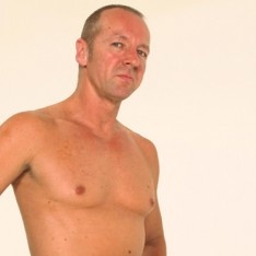 Blonde Casting Agentin darf den riesen Speer testen