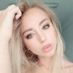Rimming Beauties Nataly and Kira Team Up