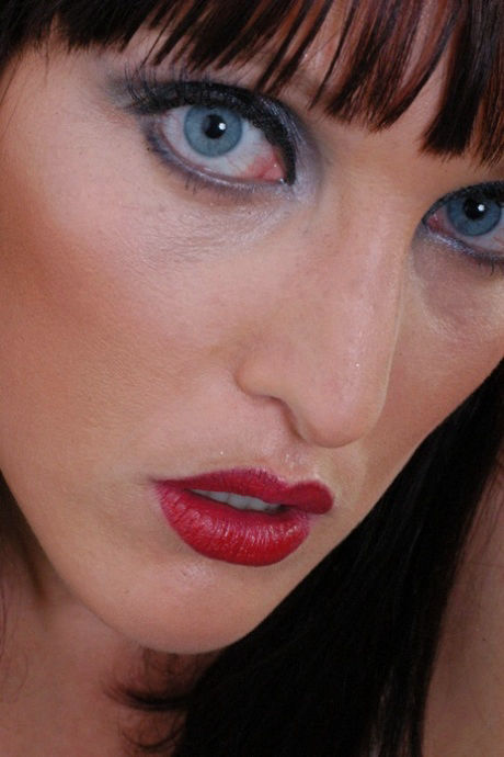 MAGMA FILM German Redhead has a smoking body