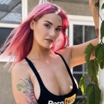 Redhead office babe Siri fucking
