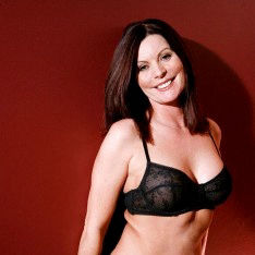 GirlfriendsFilms Sara Stone Facesits on Cougar